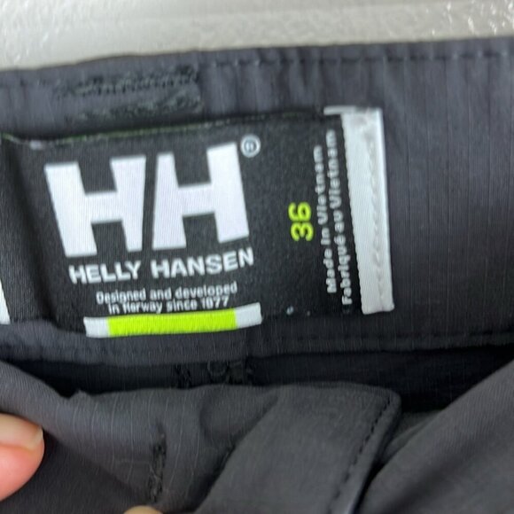 Helly Hansen Charcoal Grey Lightweight Cargo Shorts - Picture 6 of 10